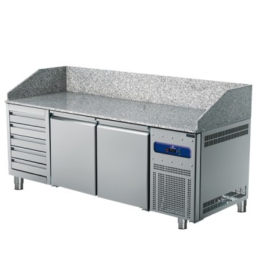 Banco pizza con 5 e cassetti portapalline , 2 vani refrigerate per inserimento teglie 600x400 mm,