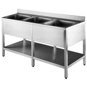 Lavatoio con ripiano inferiore a 3 vasche su 6 gambe