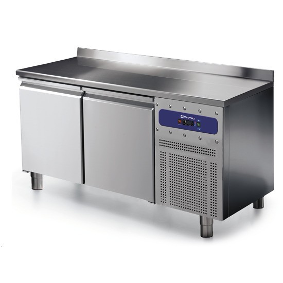 Tavoli refrigerati profondità 700 mm con alzatina